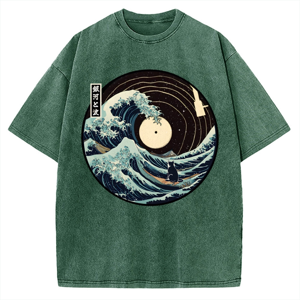 The Solitary Wanderer Cat Vintage Washed T-shirt