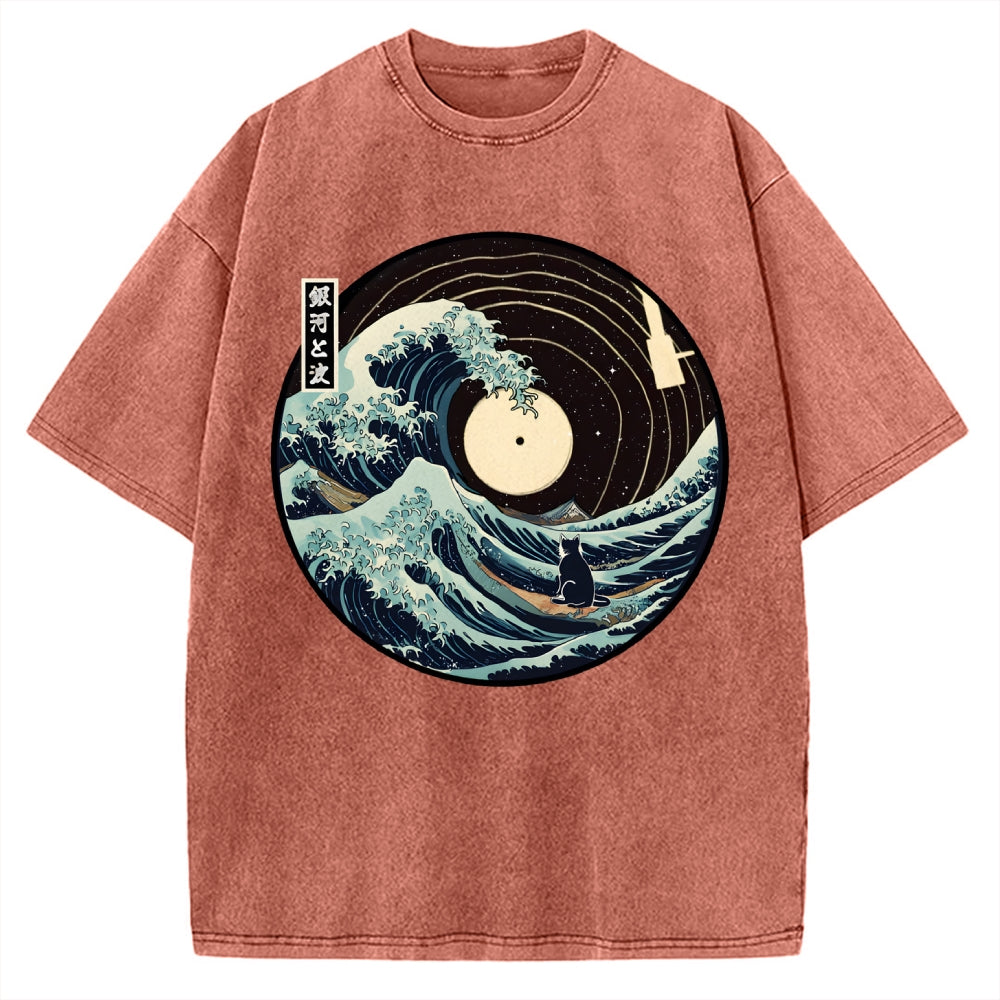 The Solitary Wanderer Cat Vintage Washed T-shirt